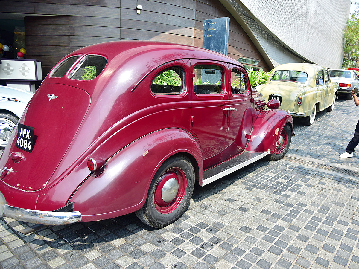 Haig_20Vintage_20Car_20Rally_20in_20Necklace_20Road_20-2.jpg 2