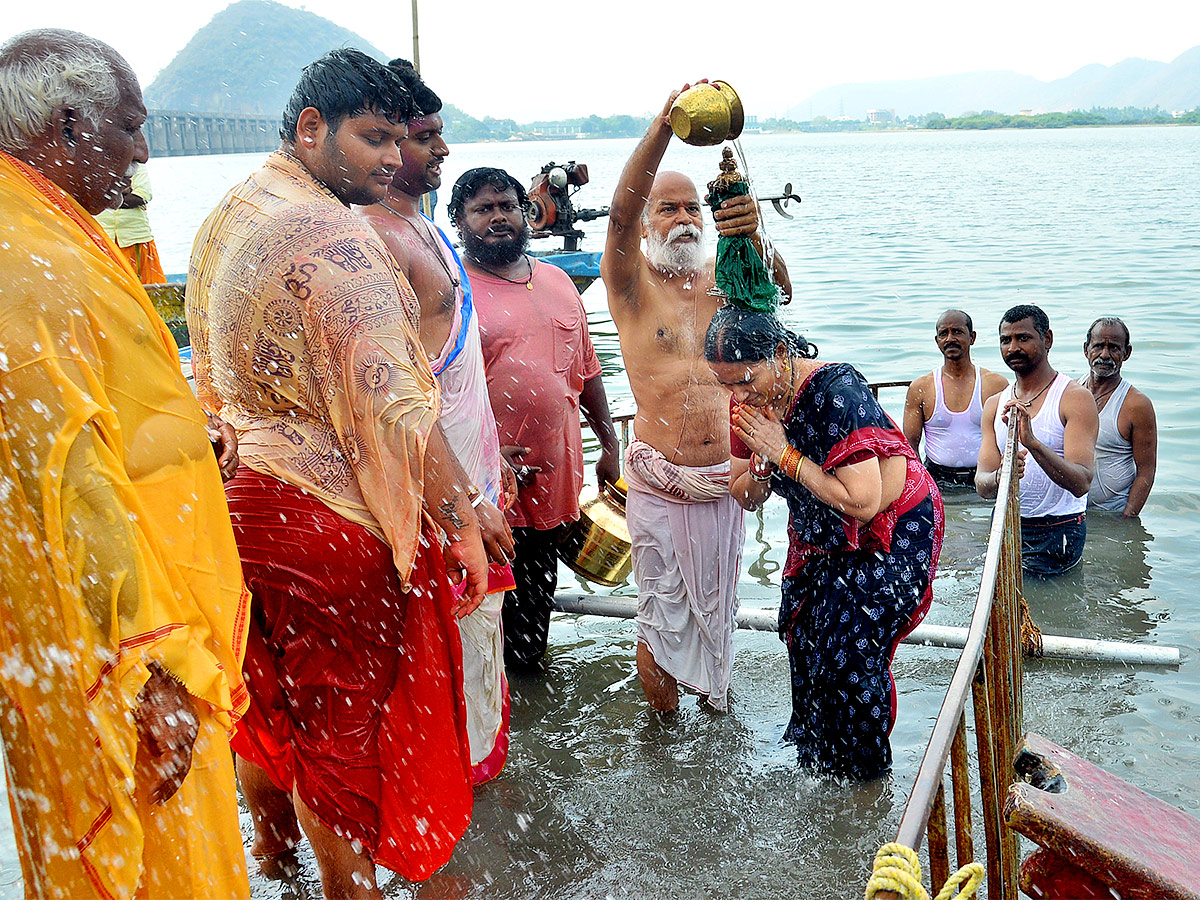 The_20Shivaratri_20celebrations_20ended_20on_20Indrakeeladri_20photos-13.jpg 13