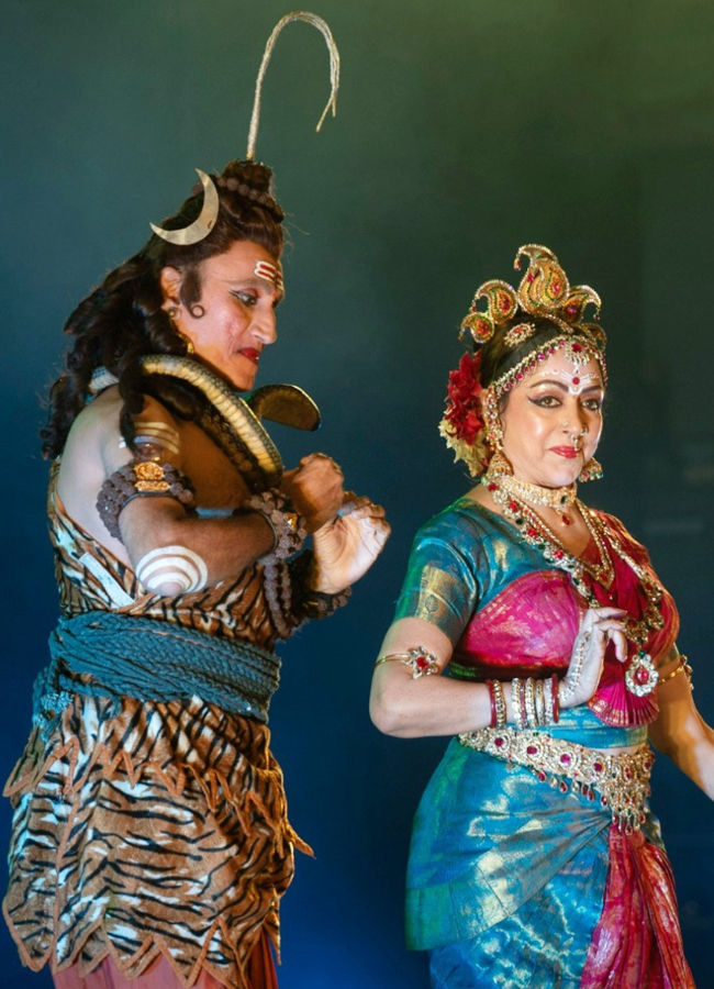 Hema-Malini-13.jpg 14