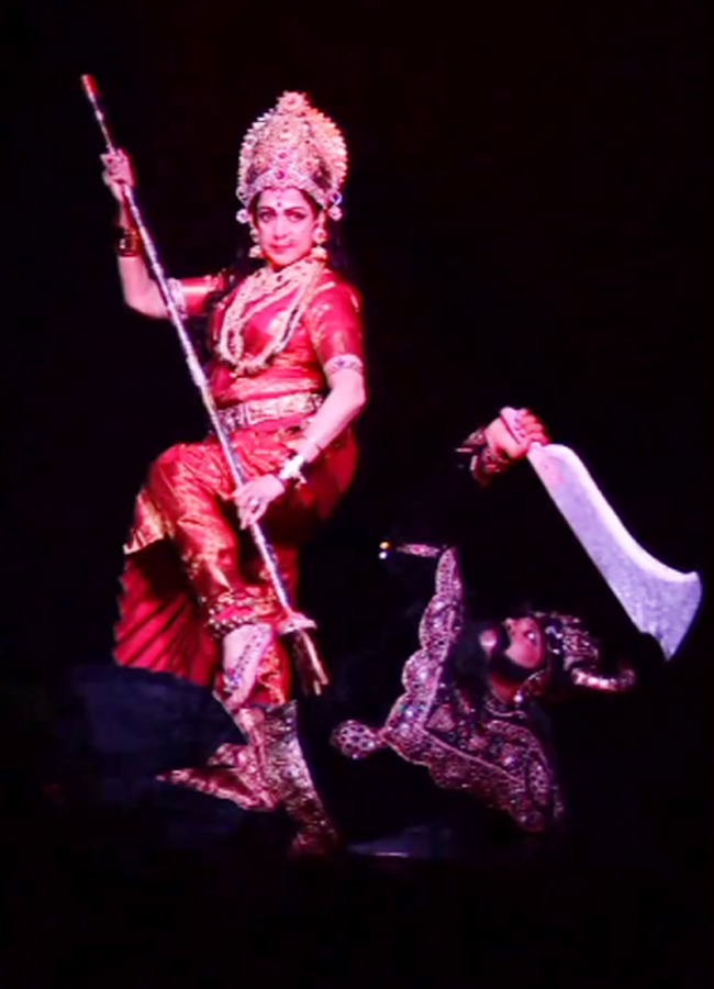 Hema-Malini-16.jpg 16