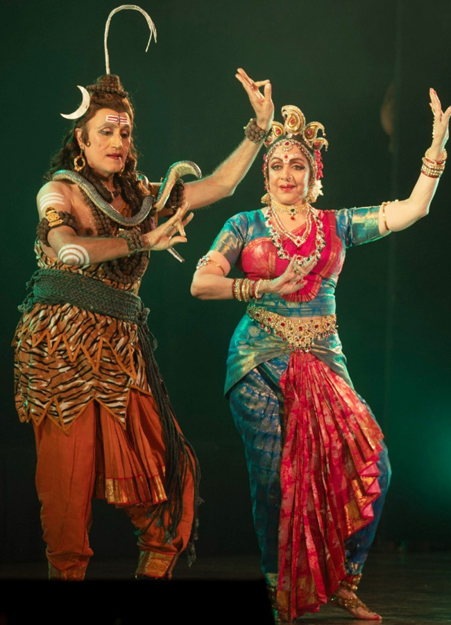 Hema-Malini-5.jpg 6