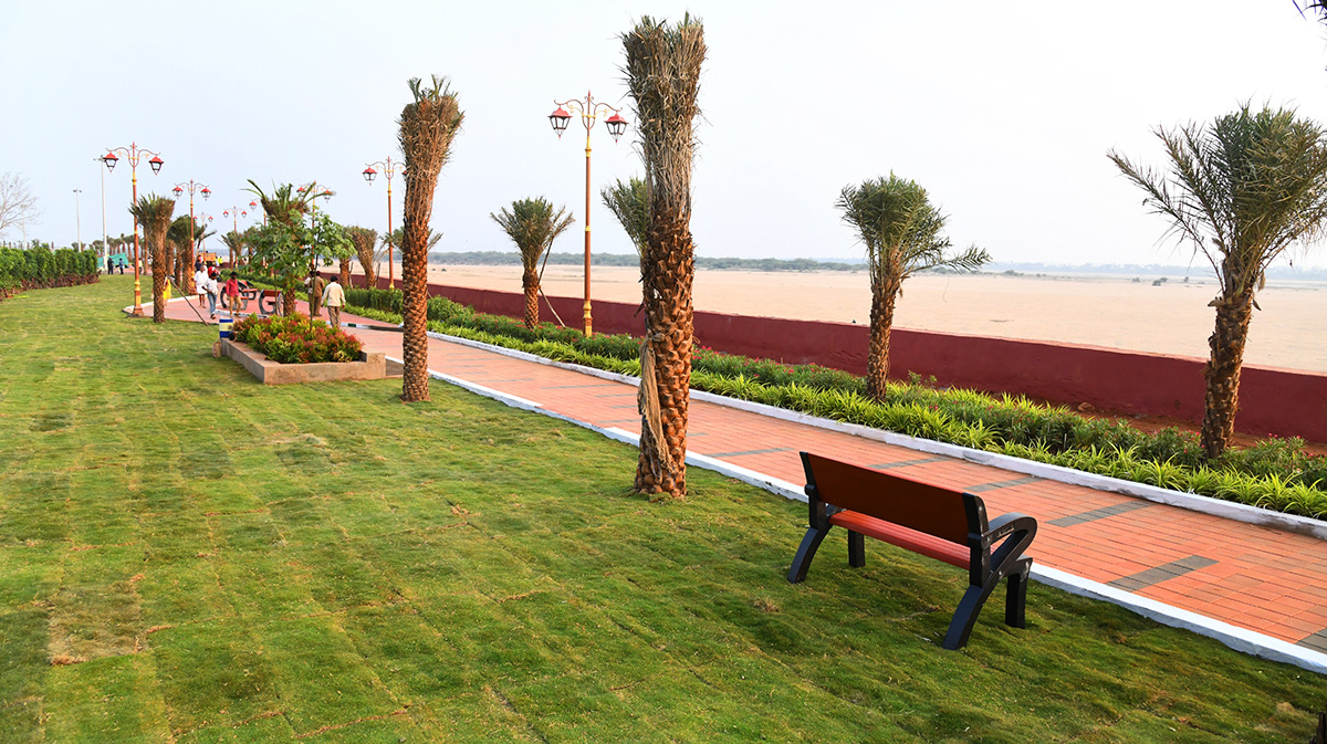 Riverfront_20Park_20New_20landmark_20of_20Vijayawada_20Photos-30.jpg 28