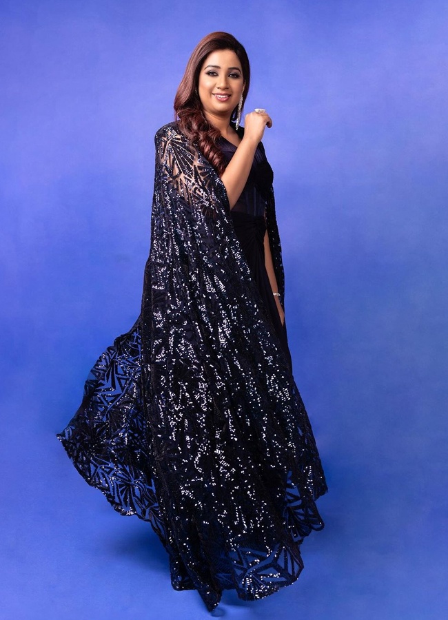 Shreya-Ghoshal-11.jpg 17