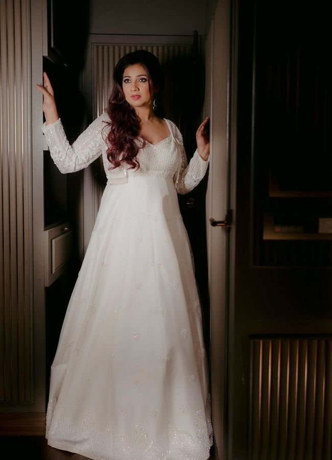 Shreya-Ghoshal-13.jpg 19