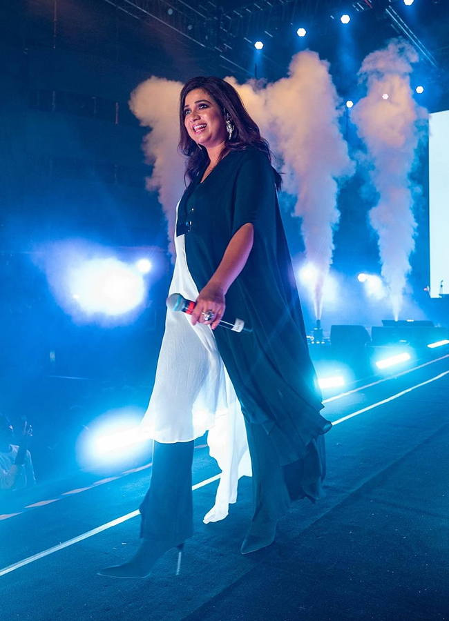 Shreya-Ghoshal-5.jpg 11