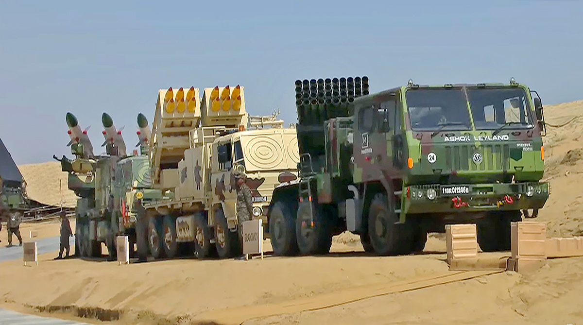Indian_20Army_20on_20display_20during_20the_20Exercise_20Bharat_20Shakti_20in_20Pokhran-5.jpg 5