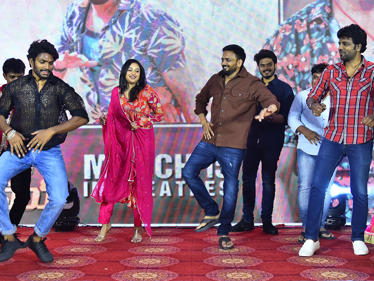 Vey_20Dharuvey_20Movie_20Pre_20Release_20Event_20Photos-15.jpg 15
