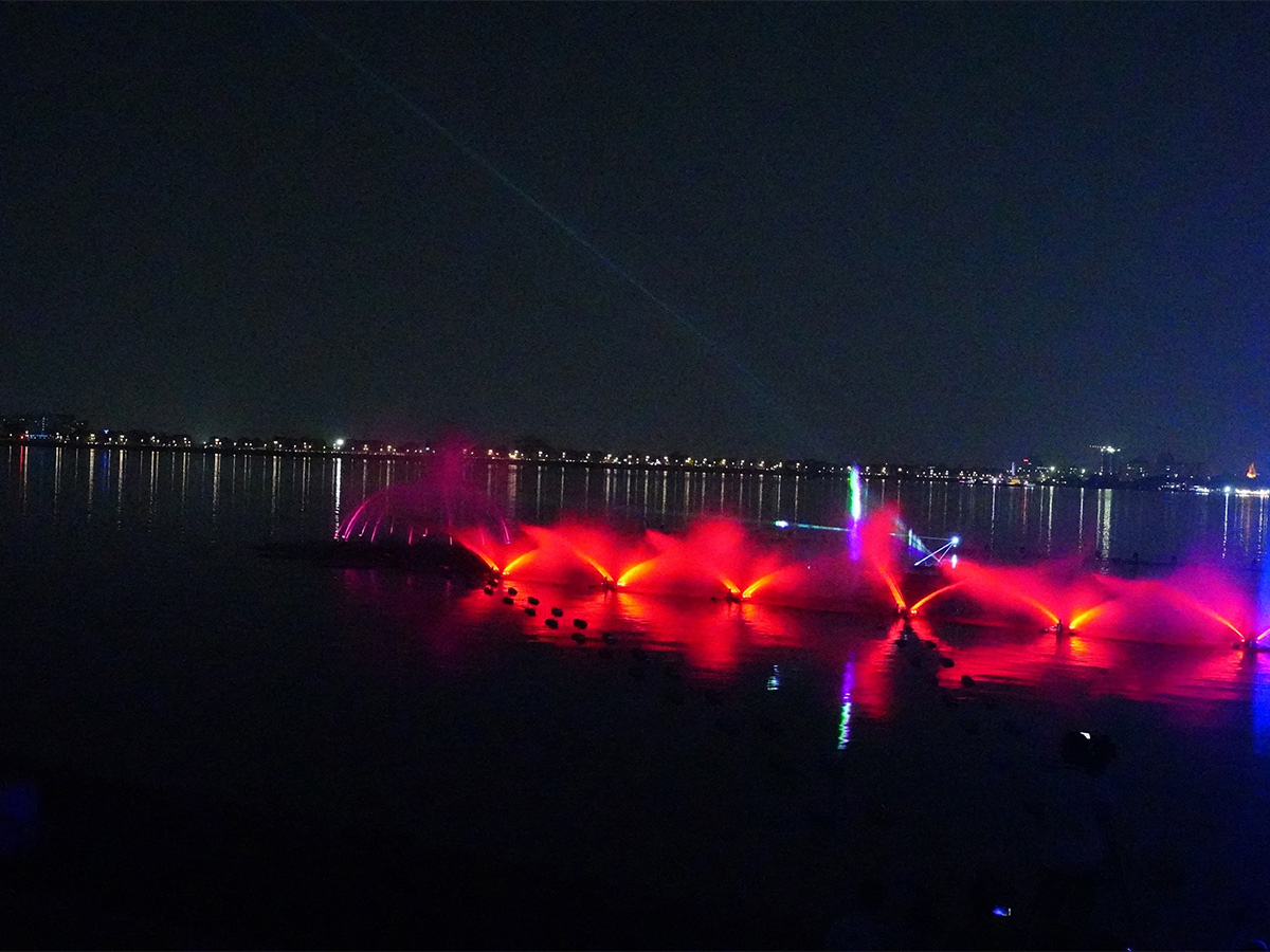 Water_20Laser_20Show_20at_20Tankbund_20Hyderabad-17.jpg 15