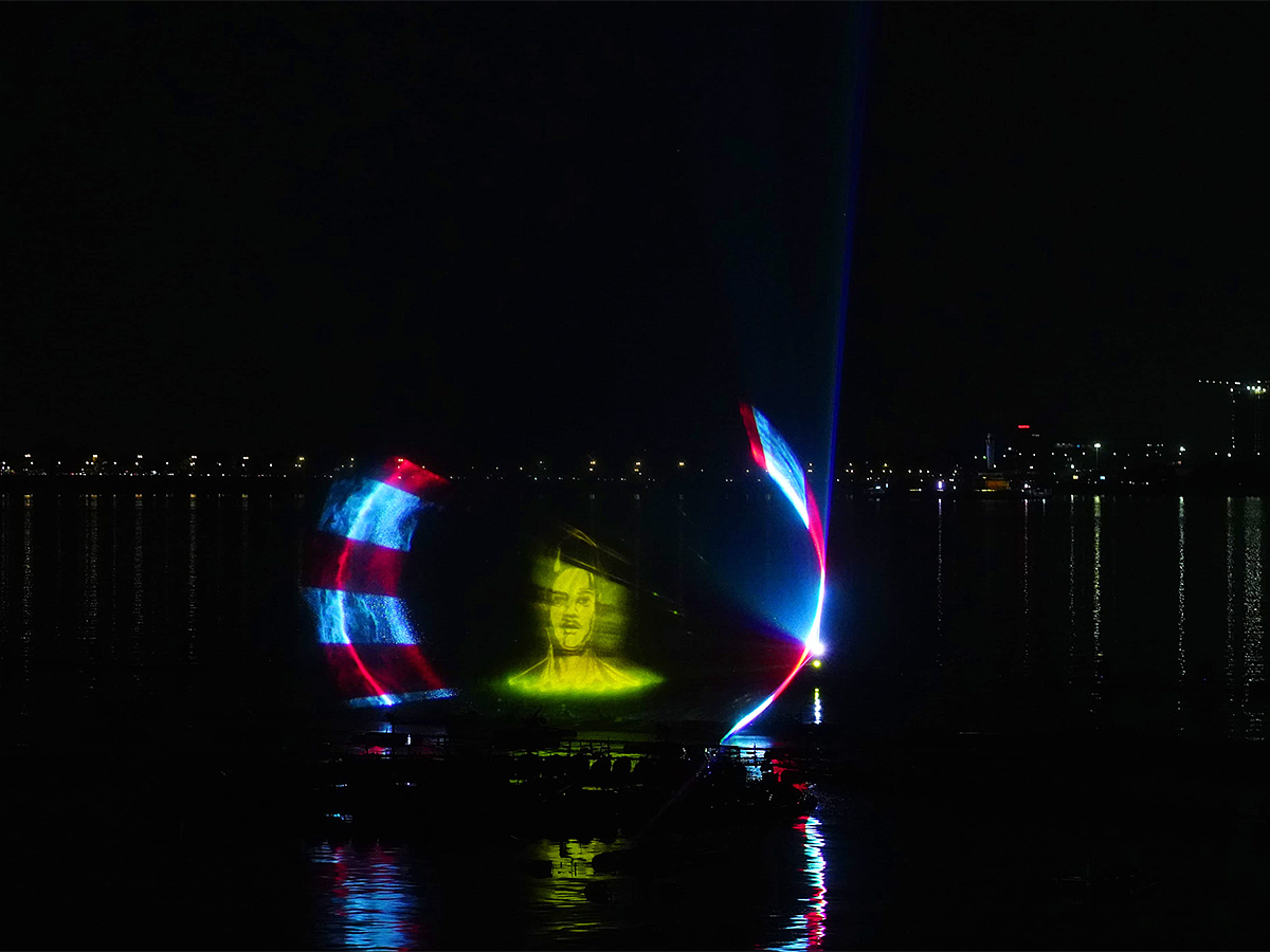 Water_20Laser_20Show_20at_20Tankbund_20Hyderabad-18.jpg 16