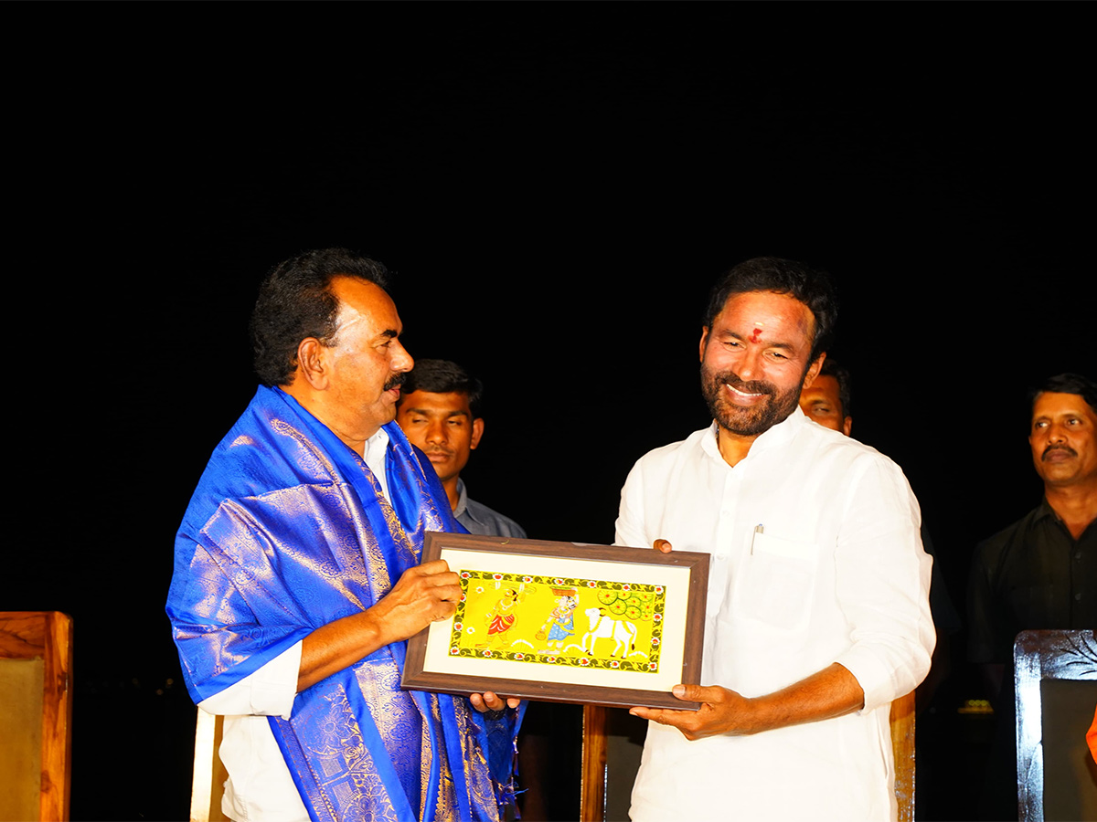 Water_20Laser_20Show_20at_20Tankbund_20Hyderabad-29.jpg 25