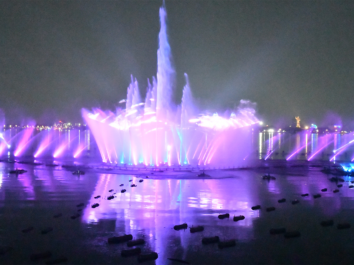 Water_20Laser_20Show_20at_20Tankbund_20Hyderabad-9.jpg 7