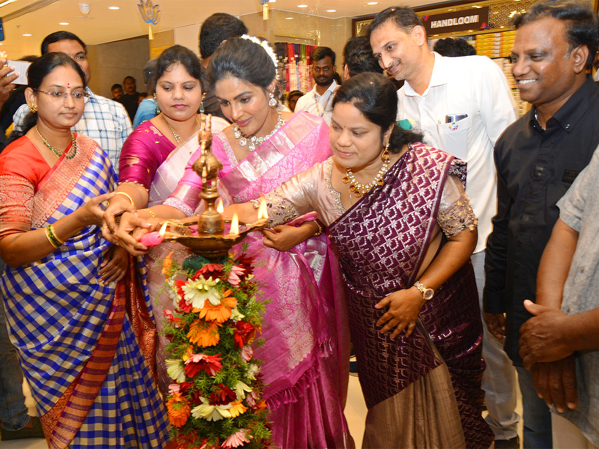 Actress_20Samyuktha_20menon_20at_20kurnool-2.jpg 2