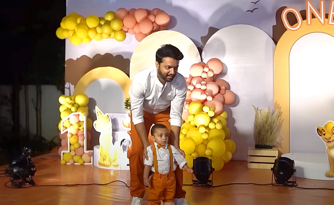 Anchor_20Lasya_202nd_20Son_20Moksh_20Birthday_20Celebrations_20Photos_2.jpg 3