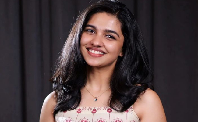mamitha-baiju.jpg
