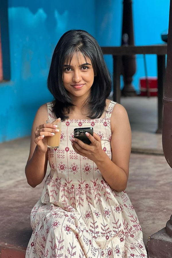 mamitha2.jpg 5