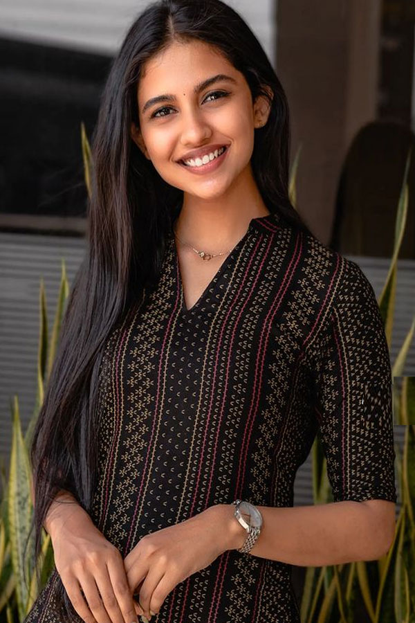 mamitha5.jpg 6