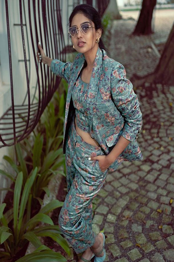 mamitha9.jpg 11