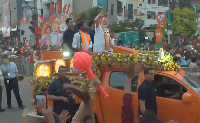 Narendramodiroadshow2.jpg