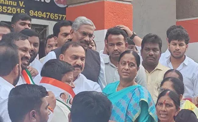 Brs-Warangal-Mp-Pasunuri-Da.jpg
