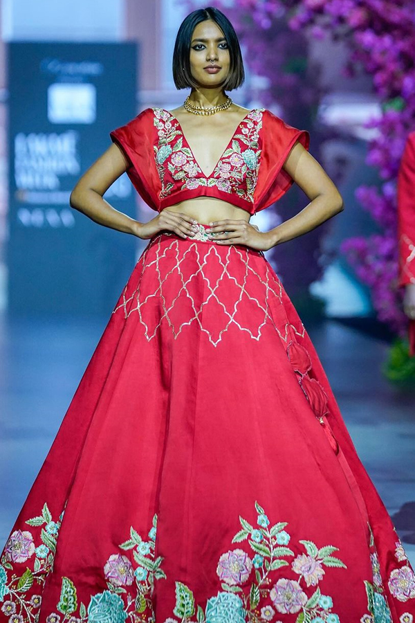 Lakmefashionweek_20_20Model-2.jpg 12