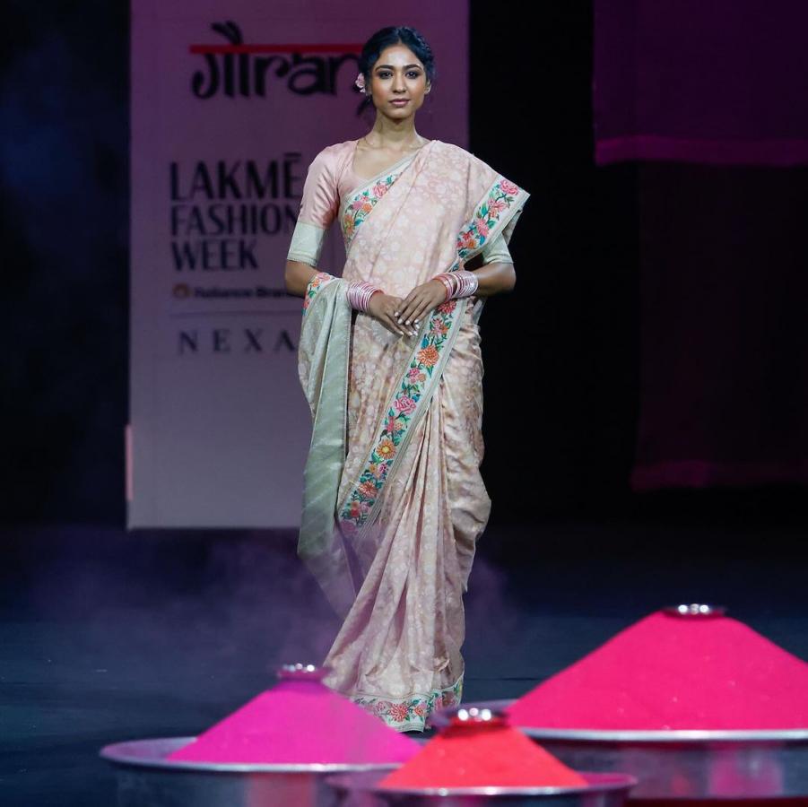 Lakmefashionweek_20gallery13.jpg 14