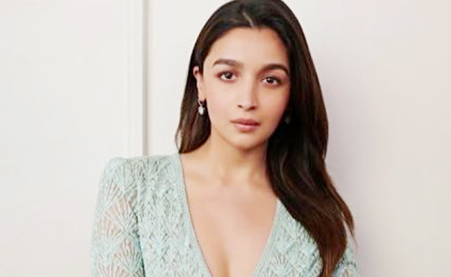 Aliya-Bhatt.jpg