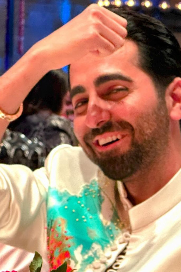 Isha_20Ambani_20Roman_20Holi_20Celebrations_20PHotos_3.jpg 4