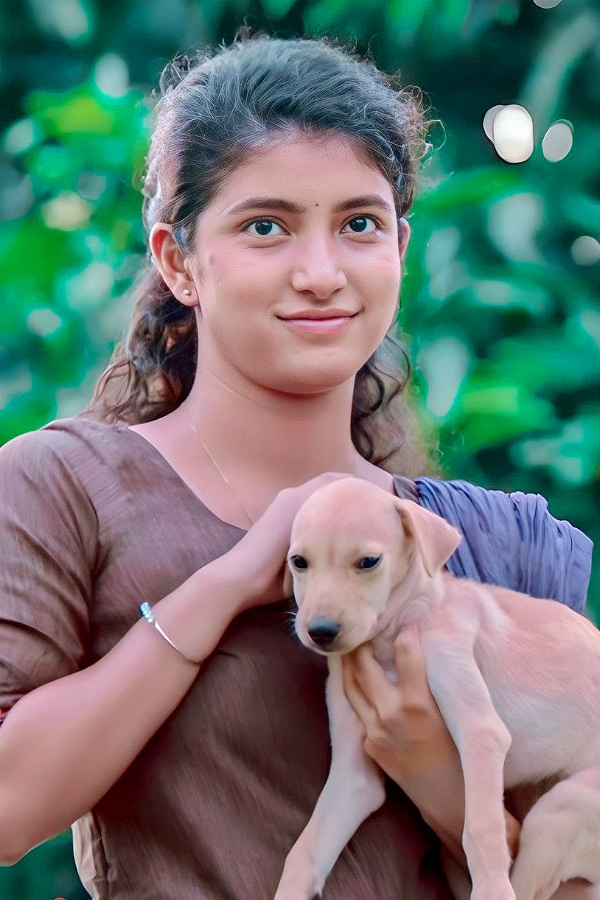 Good_20Night_20actress_20Meetha_20Raghunath_20ties_20the_20knot_20Photos_1.jpg 7
