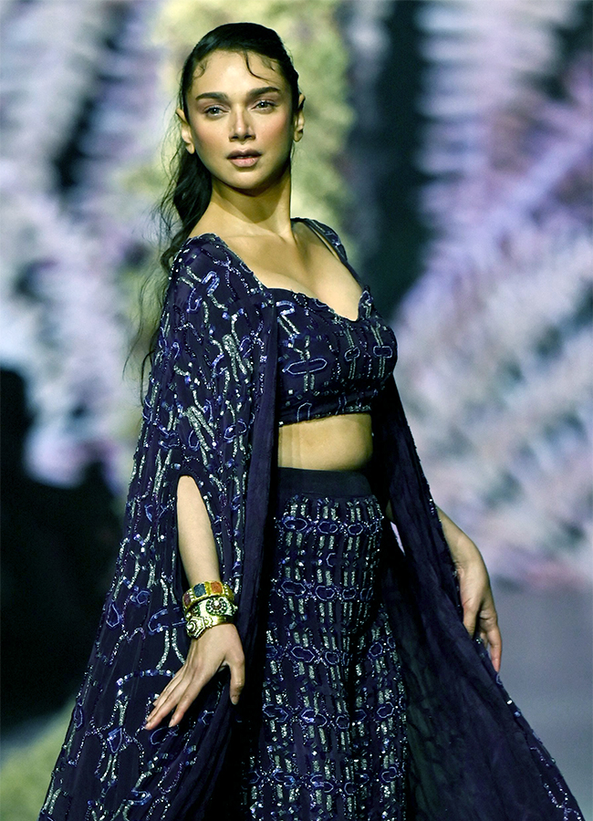 Lakme_20Fashion_20Week_202024_20in_20Mumbai_20Photos-12.jpg 12