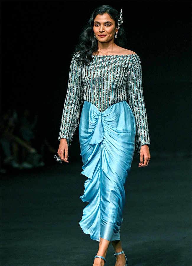 Lakme_20Fashion_20Week_202024_20in_20Mumbai_20Photos-16.jpg 16