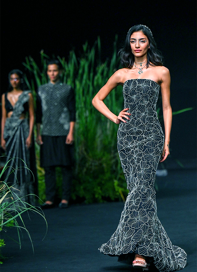 Lakme_20Fashion_20Week_202024_20in_20Mumbai_20Photos-20.jpg 19