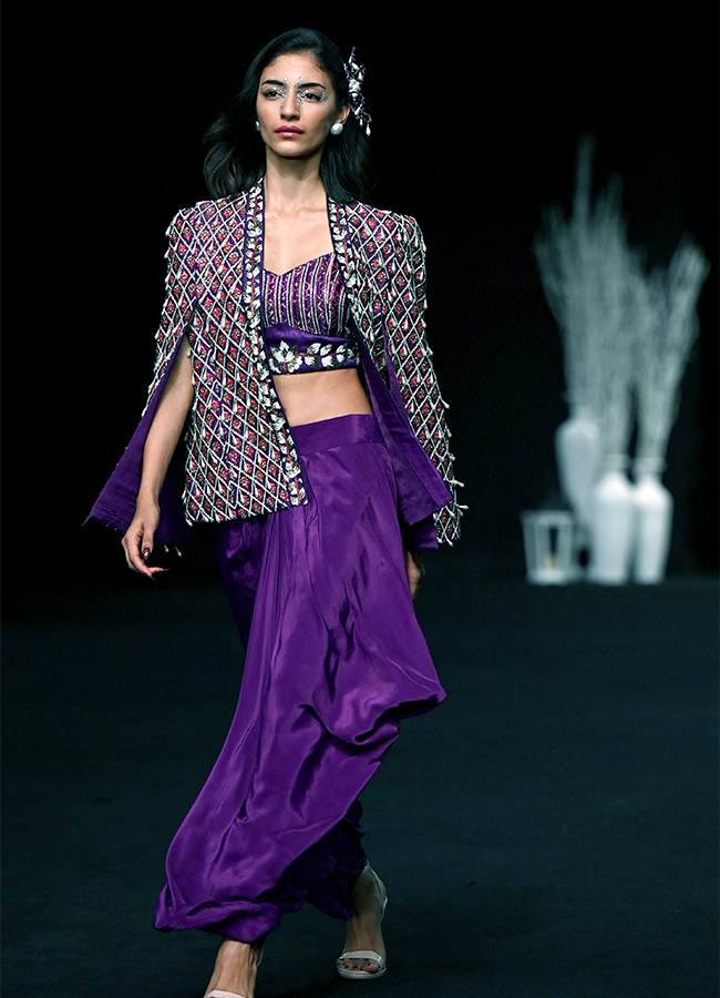 Lakme_20Fashion_20Week_202024_20in_20Mumbai_20Photos-22.jpg 20