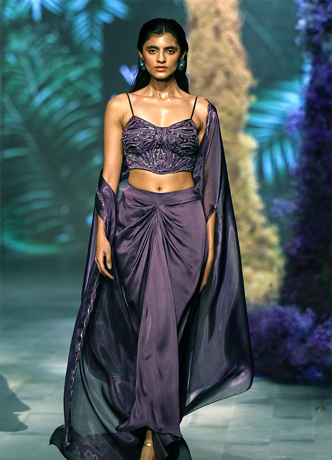 Lakme_20Fashion_20Week_202024_20in_20Mumbai_20Photos-24.jpg 22