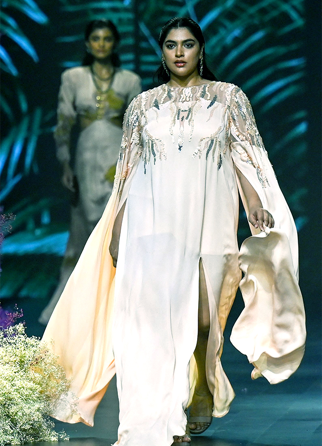 Lakme_20Fashion_20Week_202024_20in_20Mumbai_20Photos-28.jpg 26