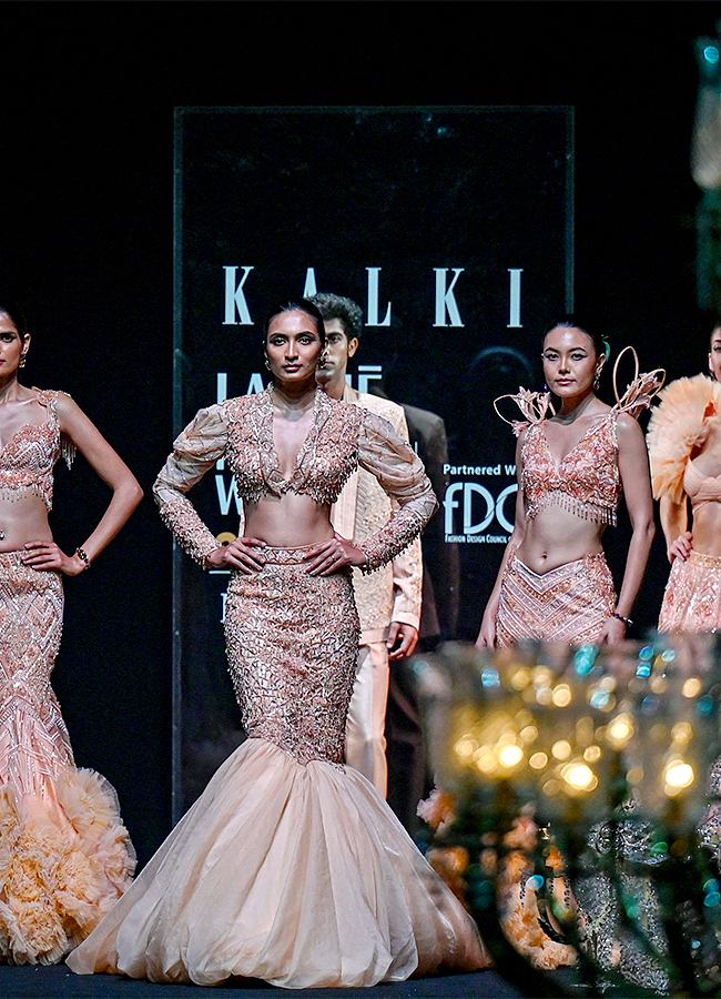 Lakme_20Fashion_20Week_202024_20in_20Mumbai_20Photos-47.jpg 45