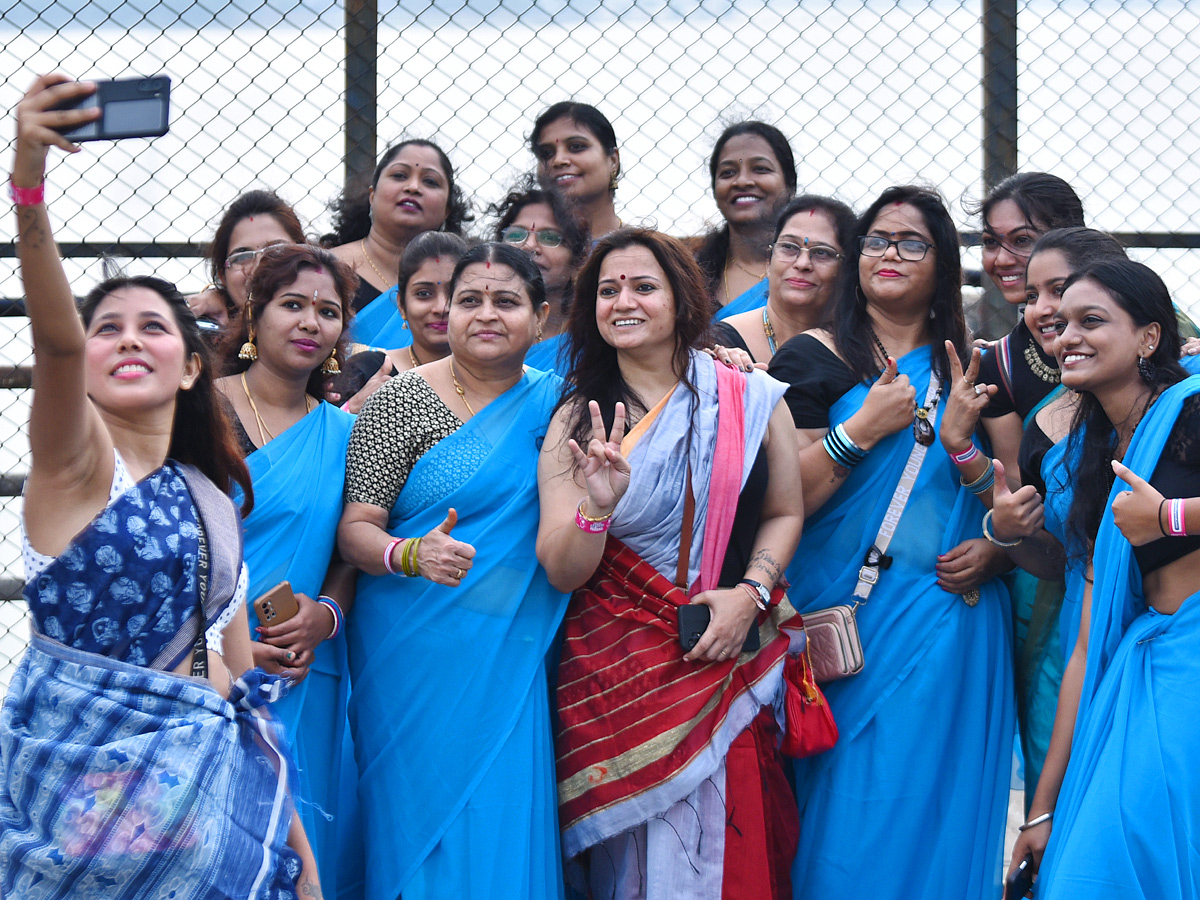 Saree_20Run_20at_20People_20Plaza_20Photos12.jpg 13