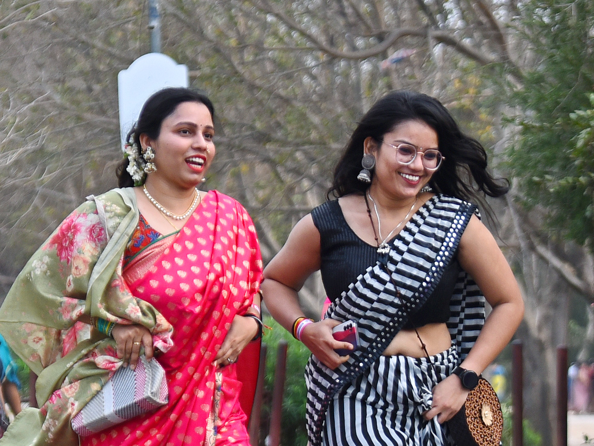 Saree_20Run_20at_20People_20Plaza_20Photos13.jpg 14