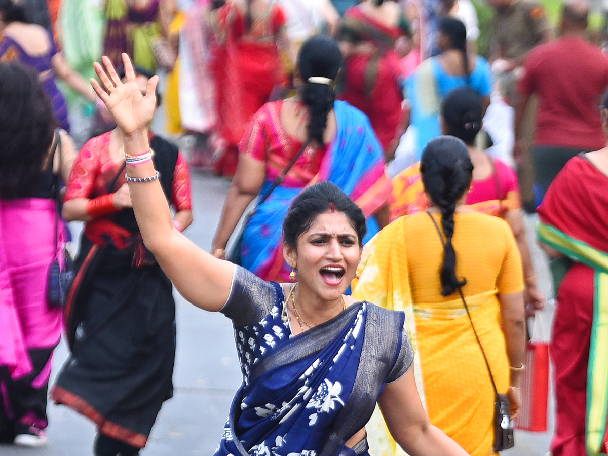 Saree_20Run_20at_20People_20Plaza_20Photos15.jpg 16