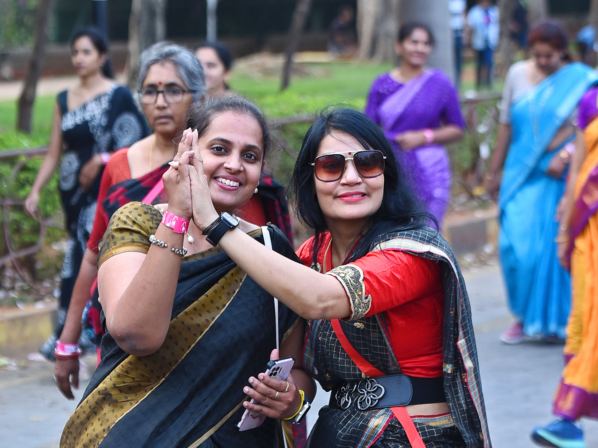 Saree_20Run_20at_20People_20Plaza_20Photos17.jpg 18