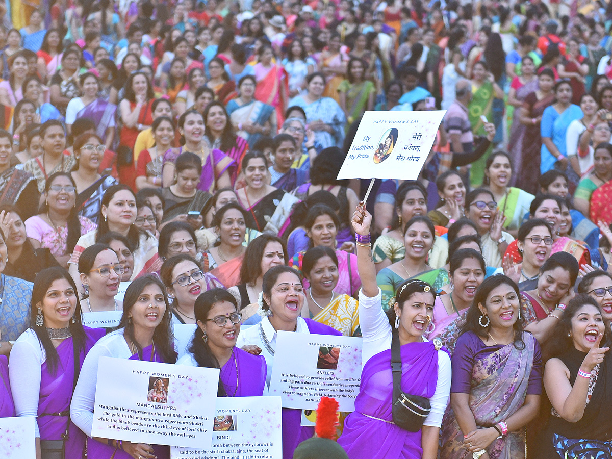 Saree_20Run_20at_20People_20Plaza_20Photos23.jpg 24