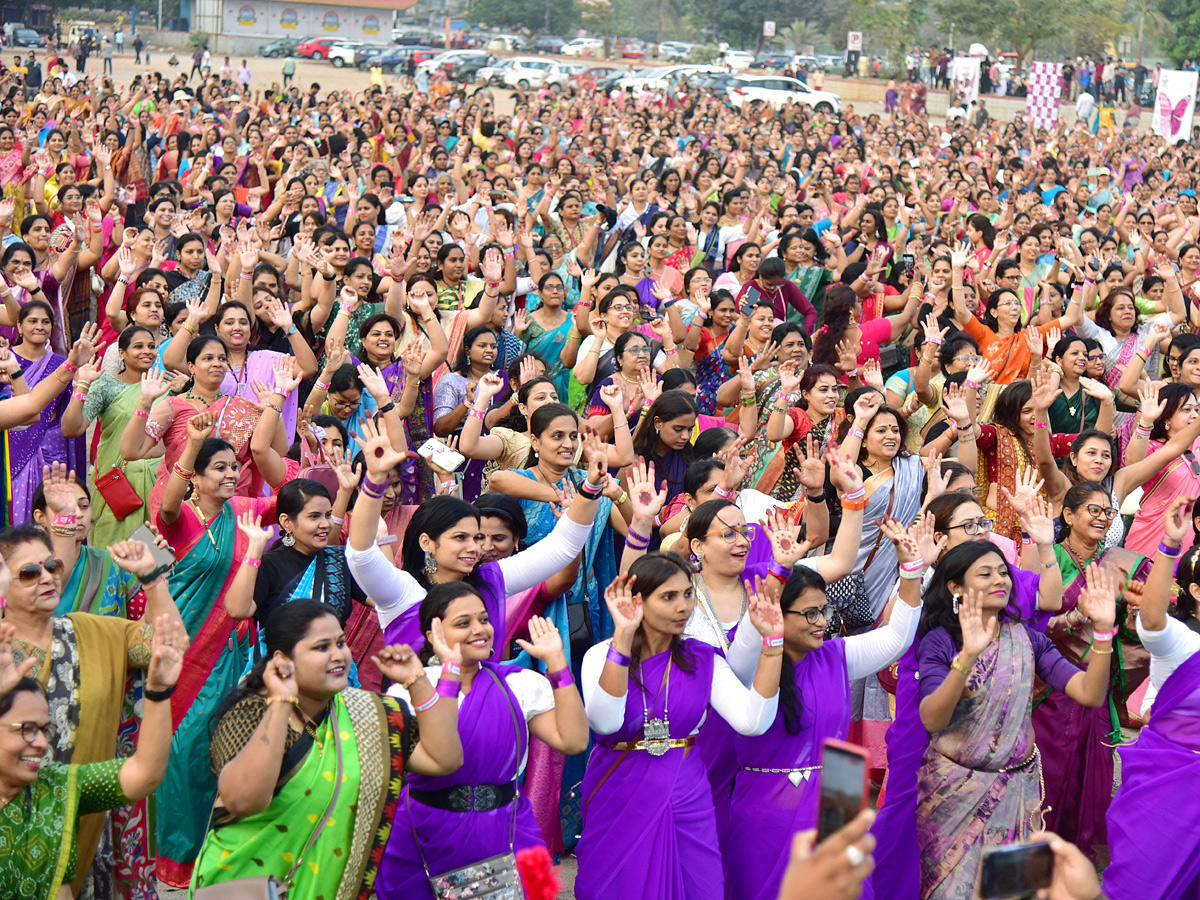 Saree_20Run_20at_20People_20Plaza_20Photos24.jpg 25