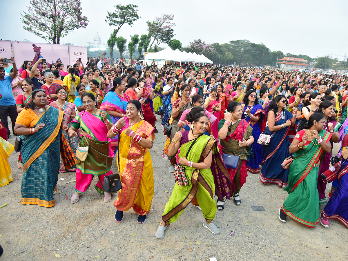 Saree_20Run_20at_20People_20Plaza_20Photos25.jpg 26