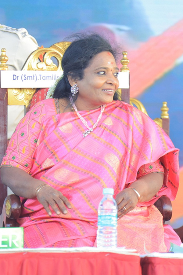 Telangana_20governor_20Tamilisai_20Soundararajan_20resigns_11.jpg 10