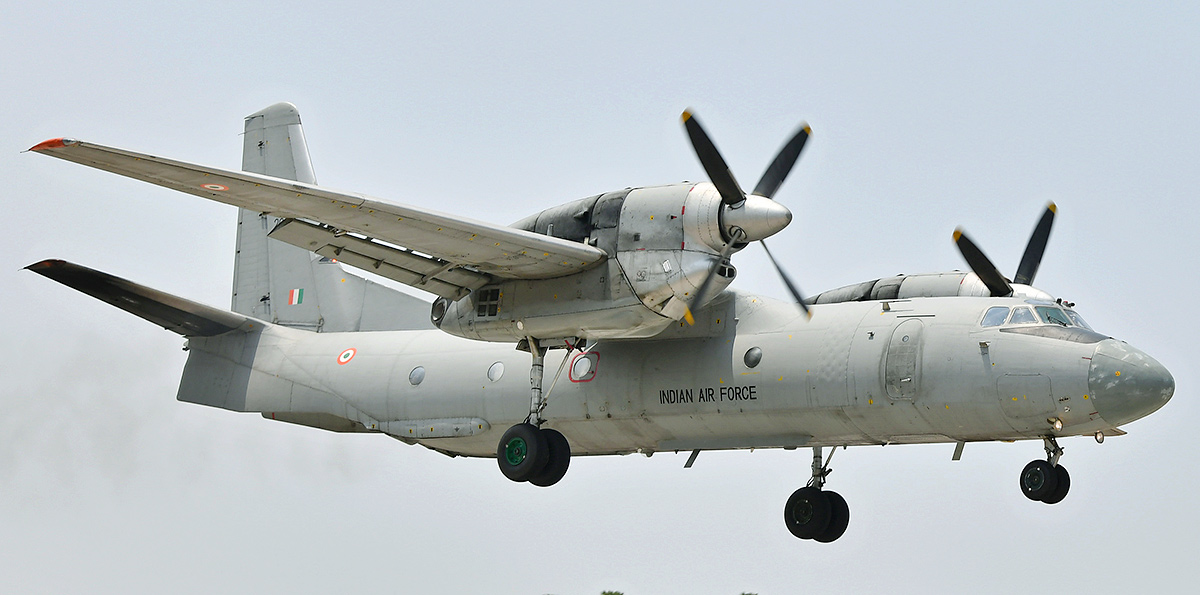Traffic_20Curbs_20Today_20for_20Trial_20Landing_20of_20IAF_20jet_20on_20NH-16_20in_20Bapatla_20District-7.jpg 7