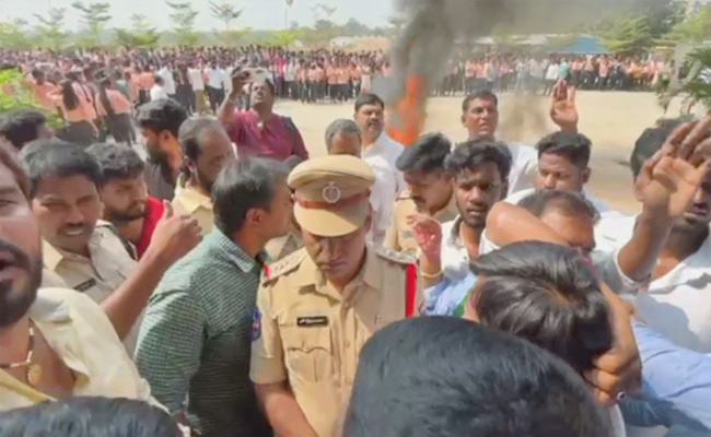 mallareddy-protest.jpg