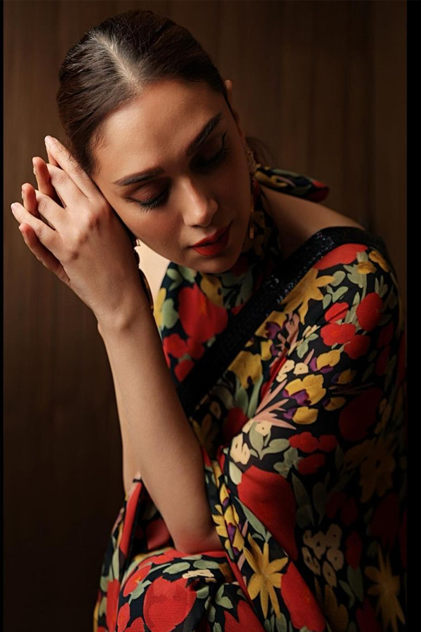 Aditi_20Rao_20Hydari.jpg 3
