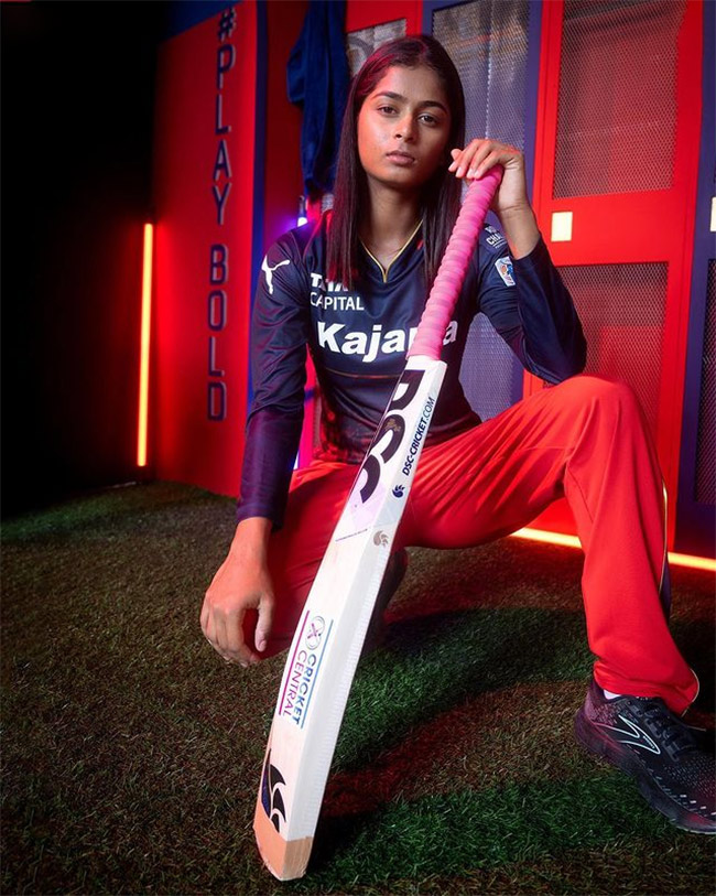 RCB_20Shreyanka_20Patil_20in_20WPL_202024-15.jpg 15