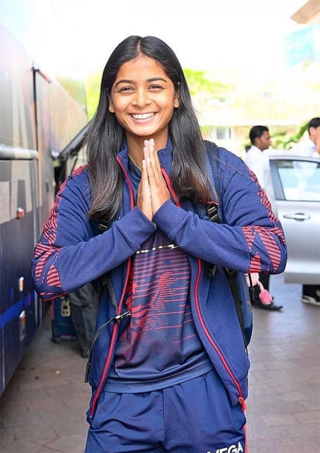 RCB_20Shreyanka_20Patil_20in_20WPL_202024-18.jpg 18