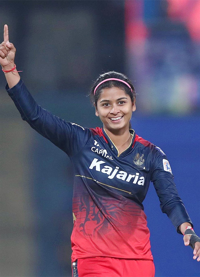 RCB_20Shreyanka_20Patil_20in_20WPL_202024-6.jpg 6