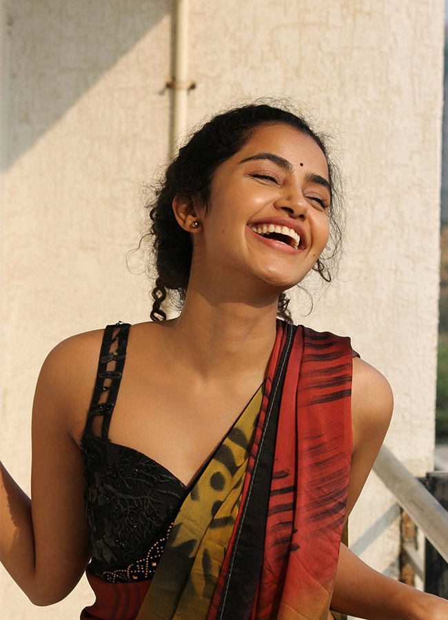 actress_20anupama_20parameswaran_20hot_20pics-22.jpg 22
